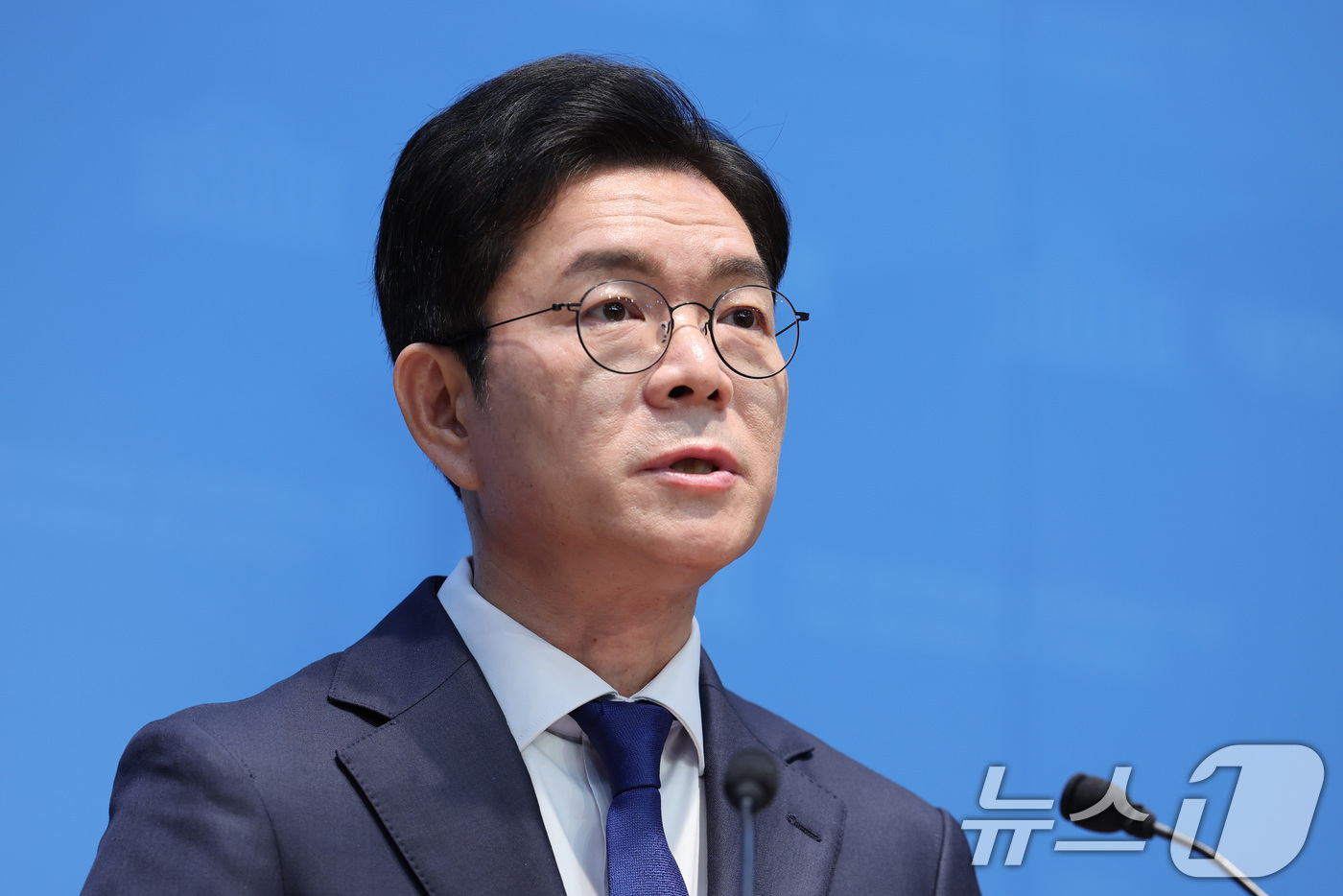 (서울=뉴스1) 신웅수 기자 = 정원오 더불어민주당 서울시장 후보가 15일 서울 여의도 국회 소통관에서 공약 발표 기자 회견을 하고 있다. 2026.5.15/뉴스1
