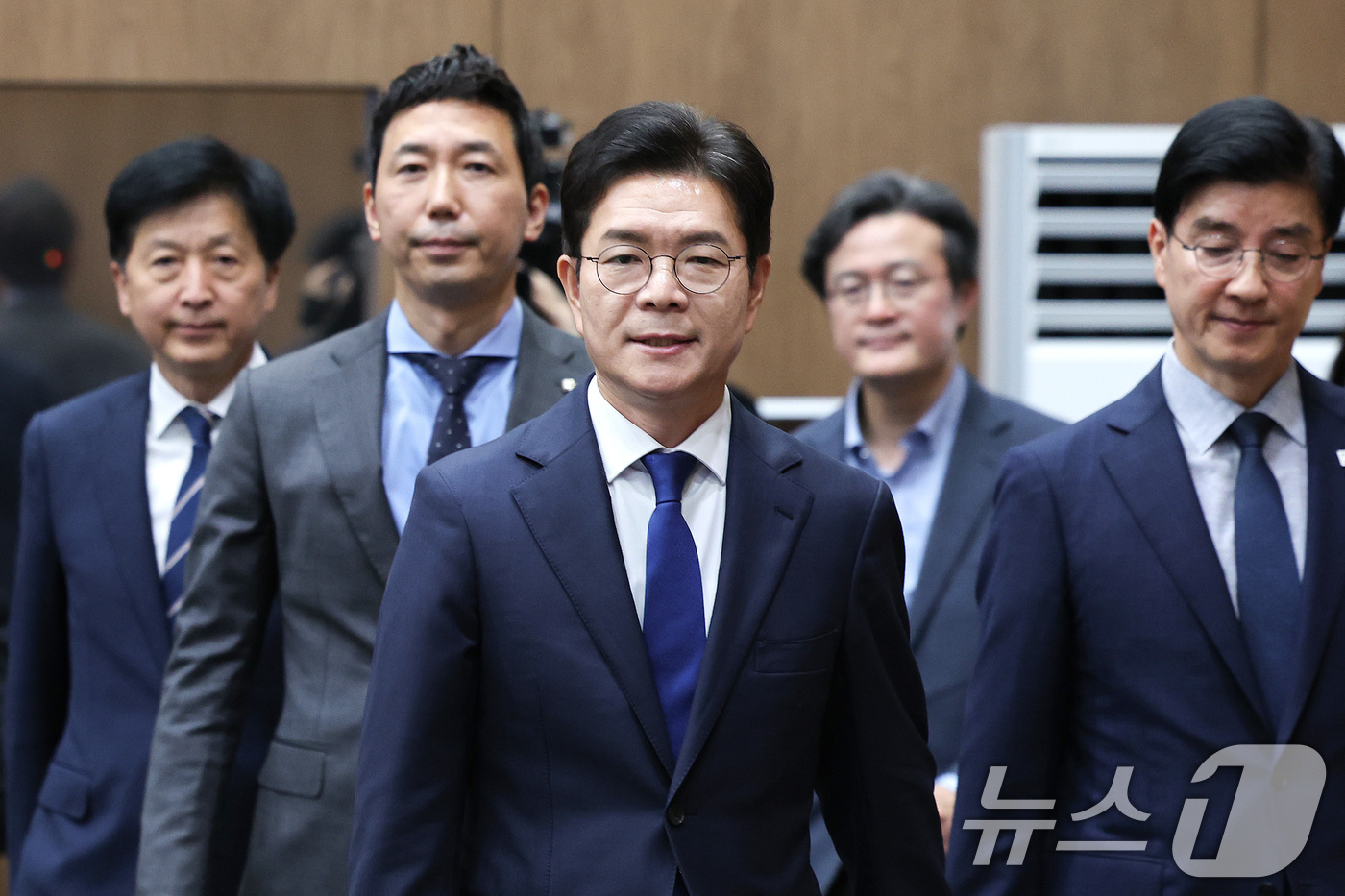 (서울=뉴스1) 신웅수 기자 = 정원오 더불어민주당 서울시장 후보가 15일 서울 여의도 국회 소통관에서 공약 발표 기자회견에 참석하고 있다. 2026.5.15/뉴스1
