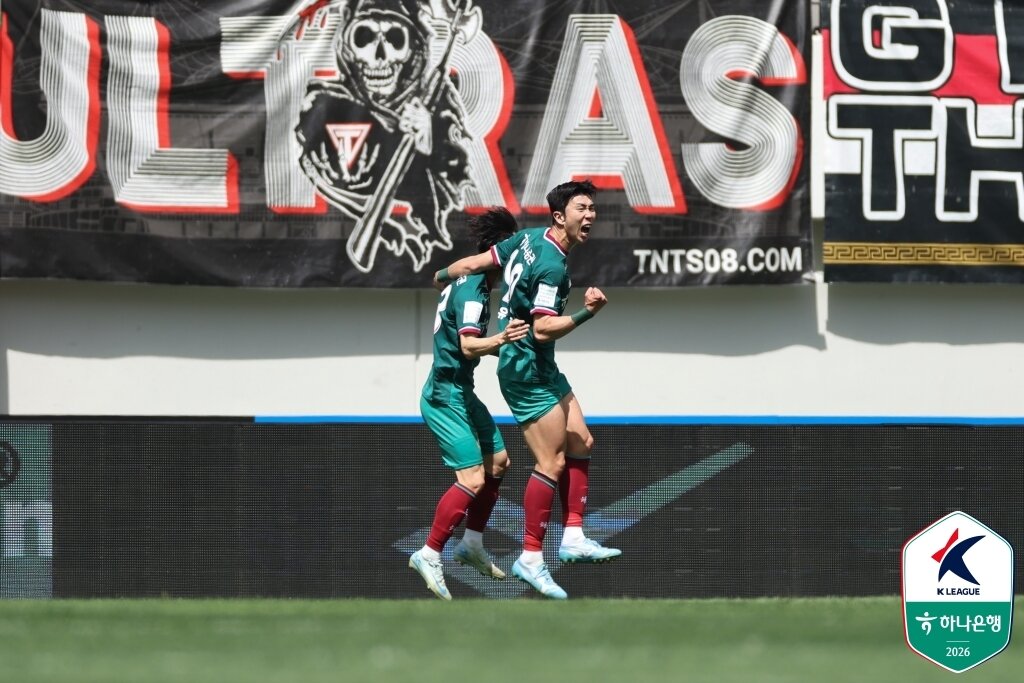 본문 이미지 - 지난 4월 FC서울 원정 경기에서 결승골을 넣은 유강현. (한국프로축구연맹 제공)