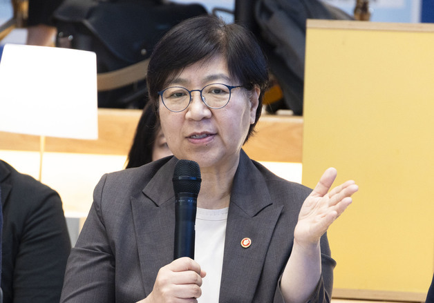 정은경 복지장관, 세계보건총회 참석…故 이종욱 총장 유산 기려