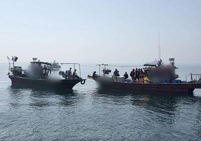 짙은 안개 속 어선 2척 '쾅'…군산 해상서 충돌 사고로 선원 1명 부상