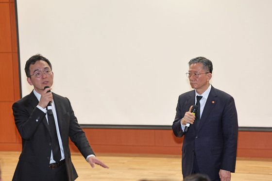 '형소법 후폭풍'…정성호 사의 이어 검찰총창 직대 '사퇴' 결단하나