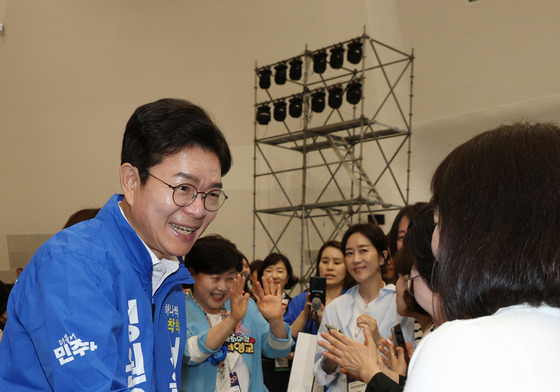 인사 나누는 정원오