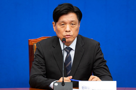 與, '조국 지지' 친문 이호철에 "해당 행위 간주"(종합)