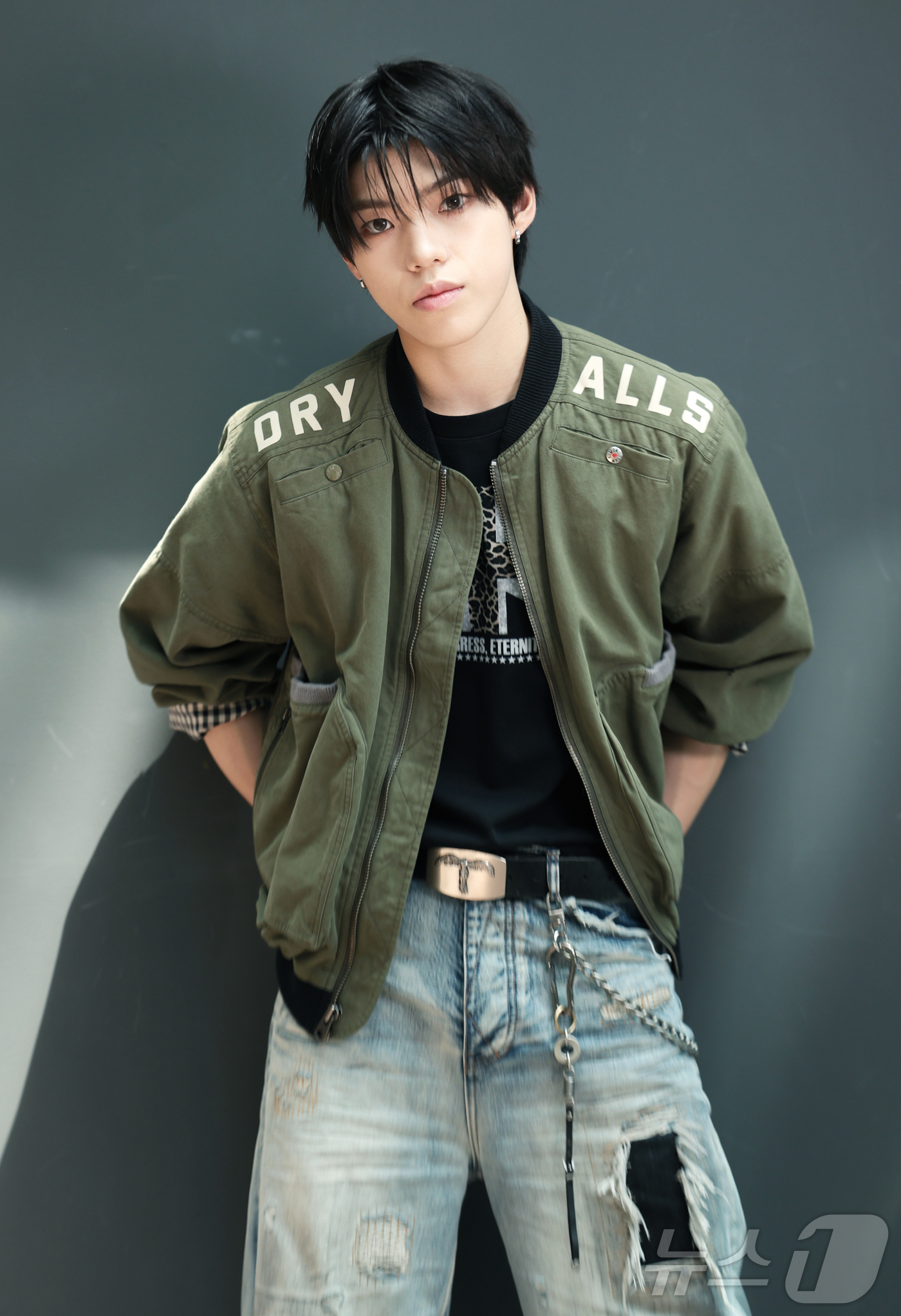 서울=뉴스1 권현진 기자 = 그룹 유어즈 연태가 서울 종로구 뉴스1 사옥에서 열린 인터뷰에 앞서 포즈를 취하고 있다. 2026.5.17/뉴스1