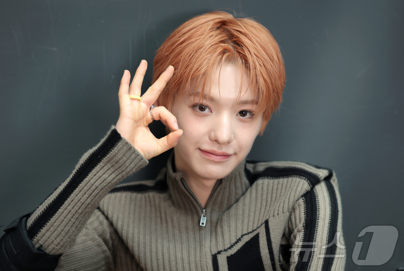 서울=뉴스1 권현진 기자 = 그룹 유어즈 세찬이 서울 종로구 뉴스1 사옥에서 열린 인터뷰에 앞서 포즈를 취하고 있다. 2026.5.17/뉴스1