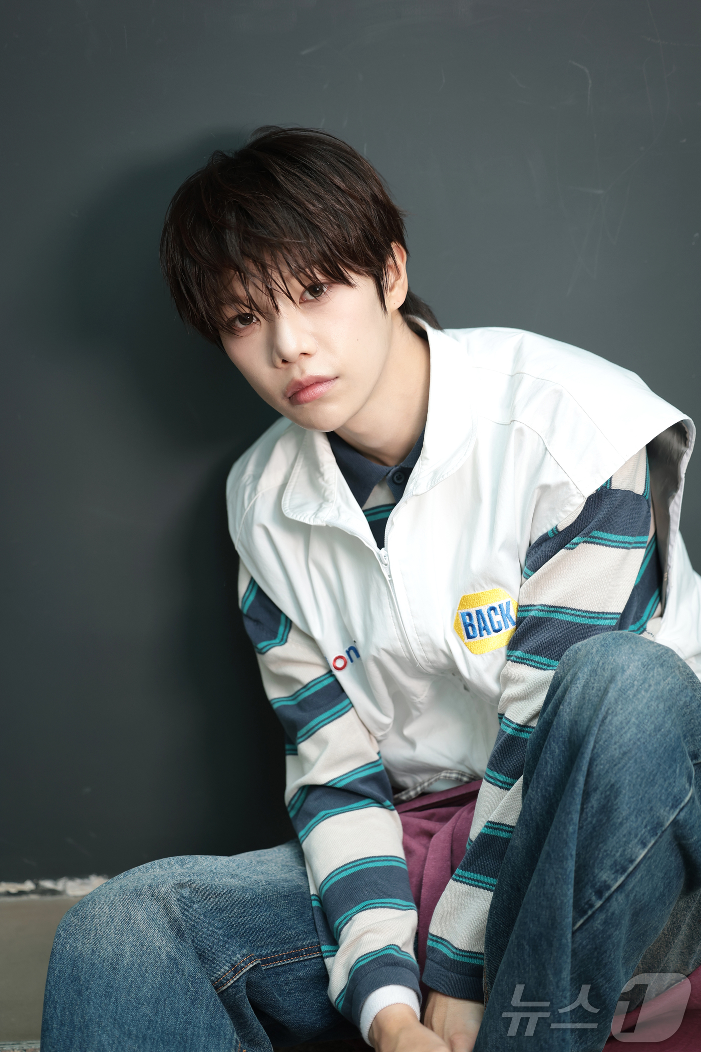 서울=뉴스1 권현진 기자 = 그룹 유어즈 보현이 서울 종로구 뉴스1 사옥에서 열린 인터뷰에 앞서 포즈를 취하고 있다. 2026.5.17/뉴스1