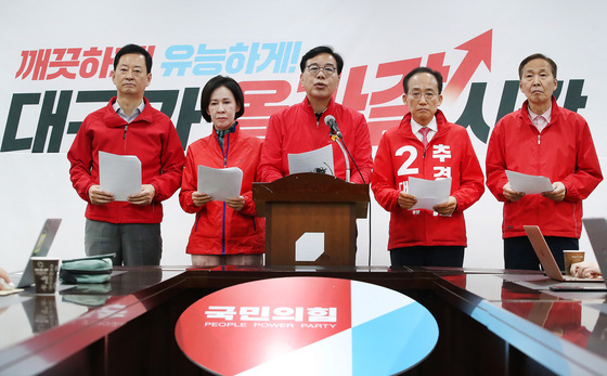 李 대통령 군위 방문…송언석 "공항부지 방문? 선거 개입"(종합)