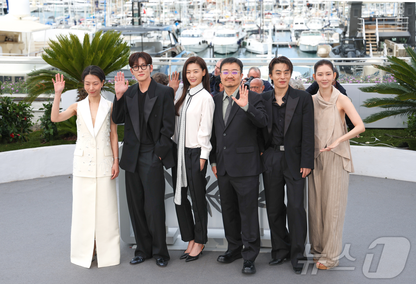 (칸=뉴스1) 이준성 특파원 = 15일(현지시간) 프랑스 남부 소도시 칸 팔레 데 페스티발(Palais des Festivals)에서 열린 제79회 칸 국제영화제 경쟁부문 진출작 …