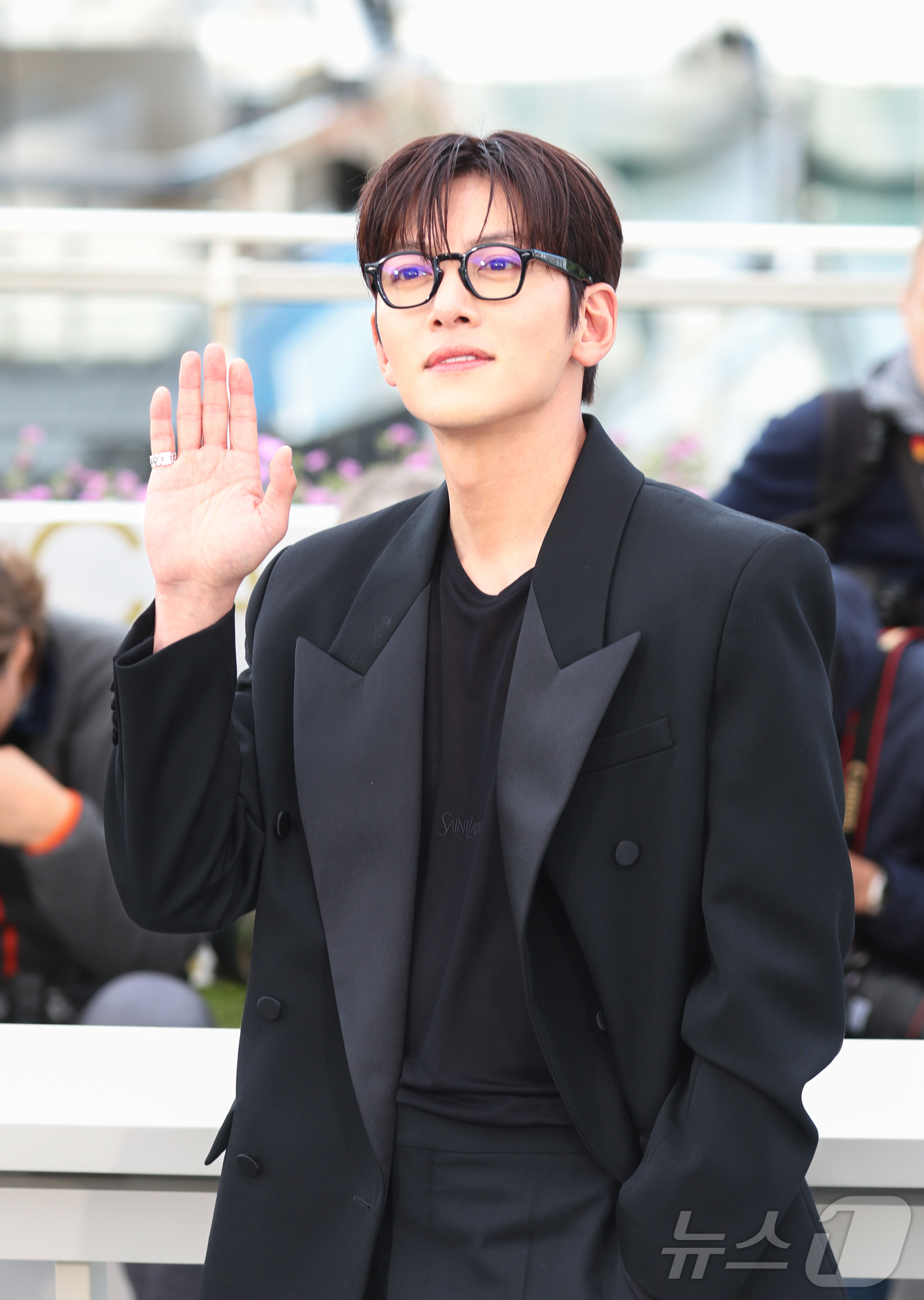 (칸=뉴스1) 이준성 특파원 = 15일(현지시간) 프랑스 남부 소도시 칸 팔레 데 페스티발(Palais des Festivals)에서 열린 제79회 칸 국제영화제 미드나잇 스크리닝 …
