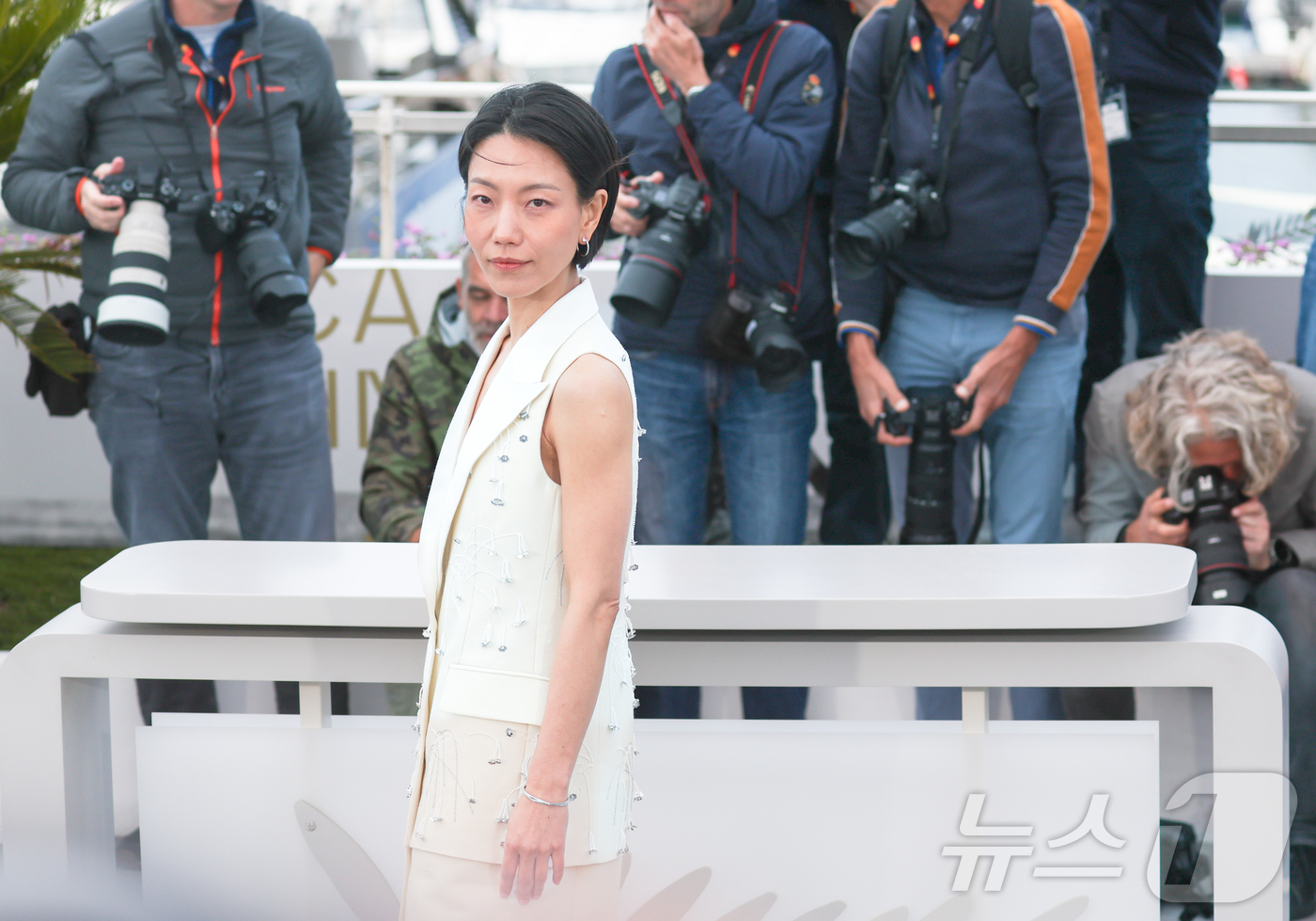 (칸=뉴스1) 이준성 특파원 = 15일(현지시간) 프랑스 남부 소도시 칸 팔레 데 페스티발(Palais des Festivals)에서 열린 제79회 칸 국제영화제 미드나잇 스크리닝 …