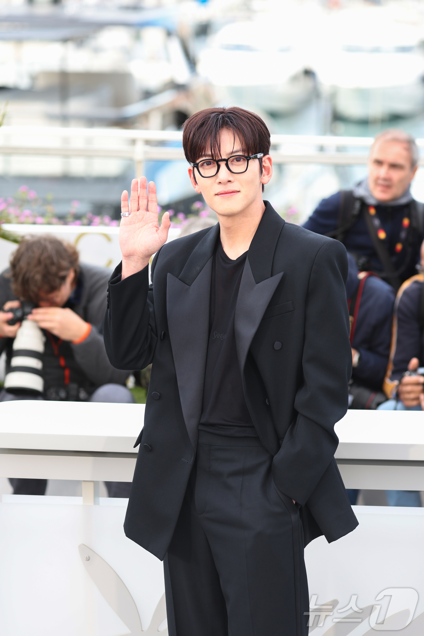 (칸=뉴스1) 이준성 특파원 = 15일(현지시간) 프랑스 남부 소도시 칸 팔레 데 페스티발(Palais des Festivals)에서 열린 제79회 칸 국제영화제 미드나잇 스크리닝 …