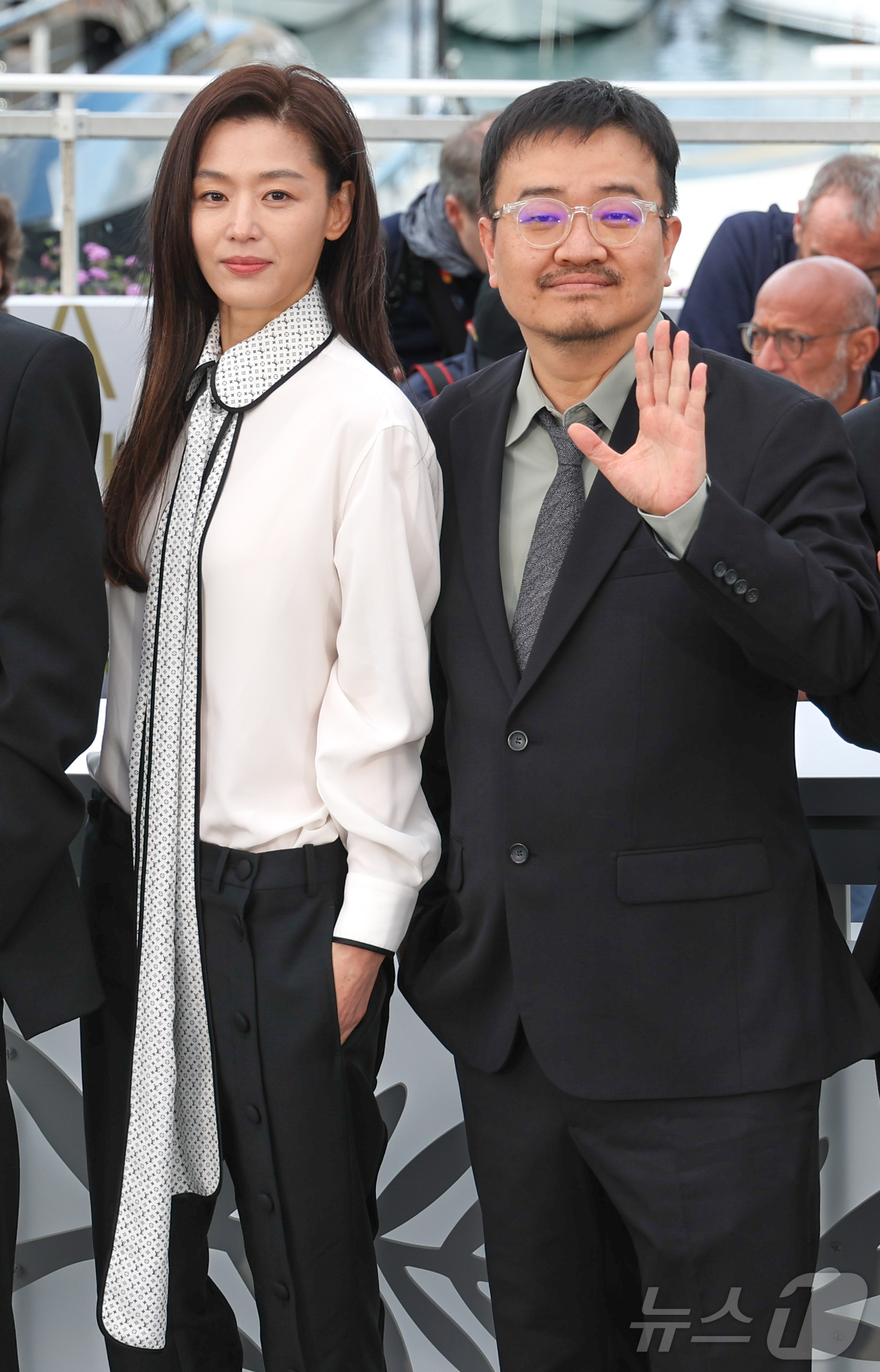 (칸=뉴스1) 이준성 특파원 = 15일(현지시간) 프랑스 남부 소도시 칸 팔레 데 페스티발(Palais des Festivals)에서 열린 제79회 칸 국제영화제 경쟁부문 진출작 …