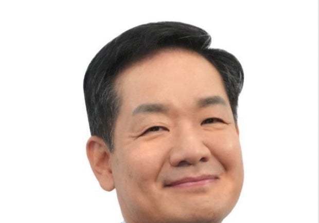'하이러닝 100만명' 내세운 임태희…안민석 측 "교실서 안 쓴다"