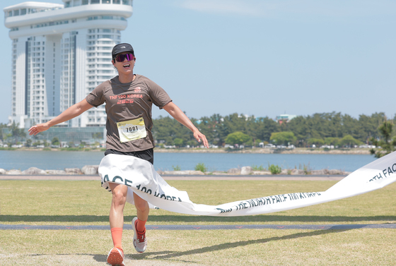 박보검, 10km 코스 54분 27초로 완주