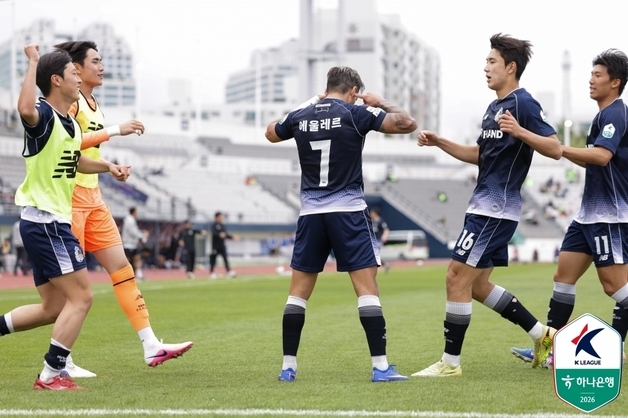 서울이랜드, 용인과 2-2 극적 무승부…K리그2 3위 유지