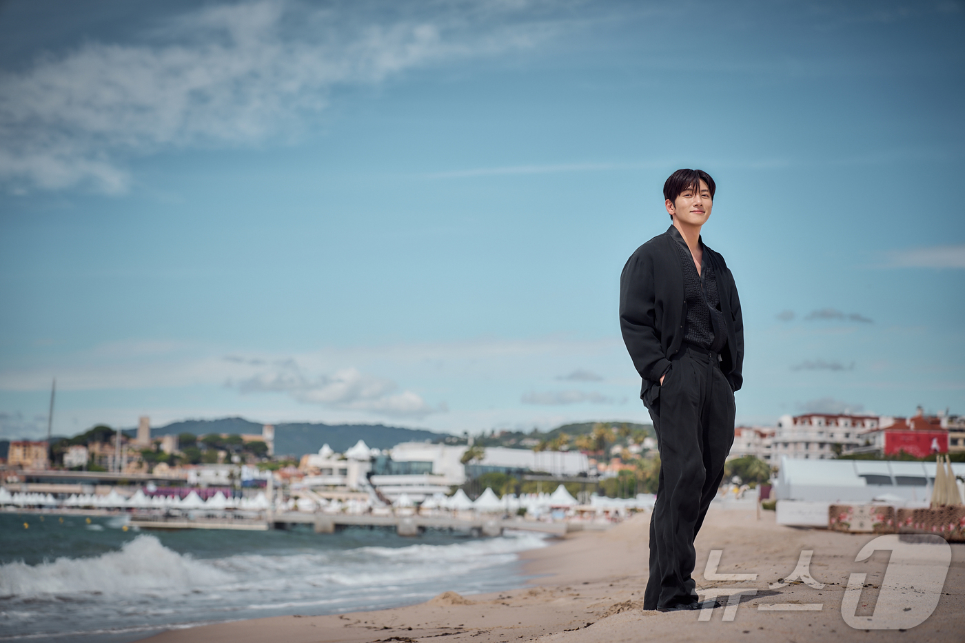 (칸=뉴스1) 이준성 특파원 = 제79회 칸 국제영화제가 열리고 있는 16일(현지시간) 프랑스 남부 소도시 칸 팔레 데 페스티발(Palais des Festivals) 한국영화진흥 …