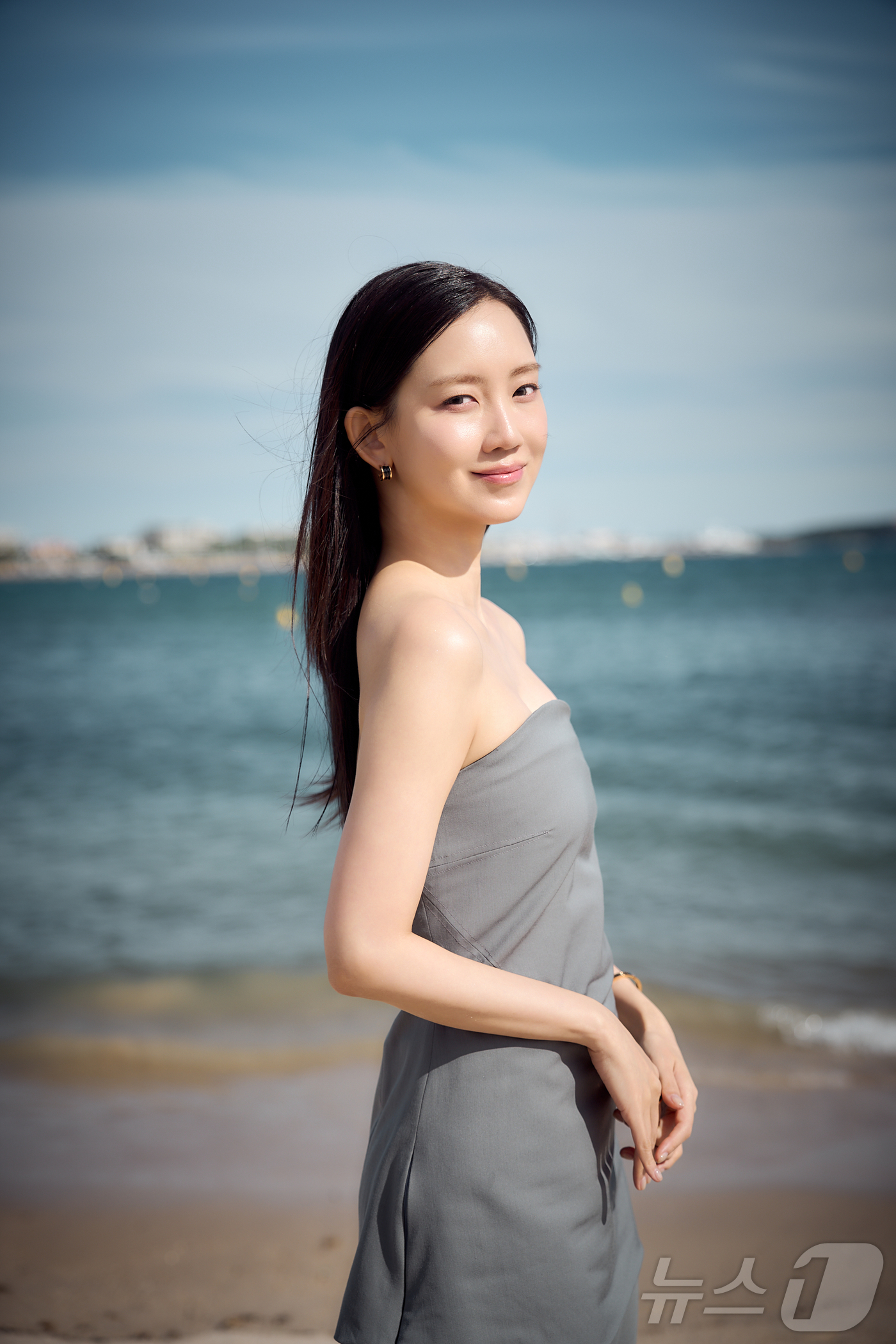 (칸=뉴스1) 이준성 특파원 = 제79회 칸 국제영화제가 열리고 있는 16일(현지시간) 프랑스 남부 소도시 칸 팔레 데 페스티발(Palais des Festivals) 한국영화진흥 …