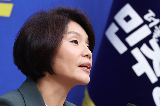 지방선거 청년 공약 발표하는 한정애 정책위의장
