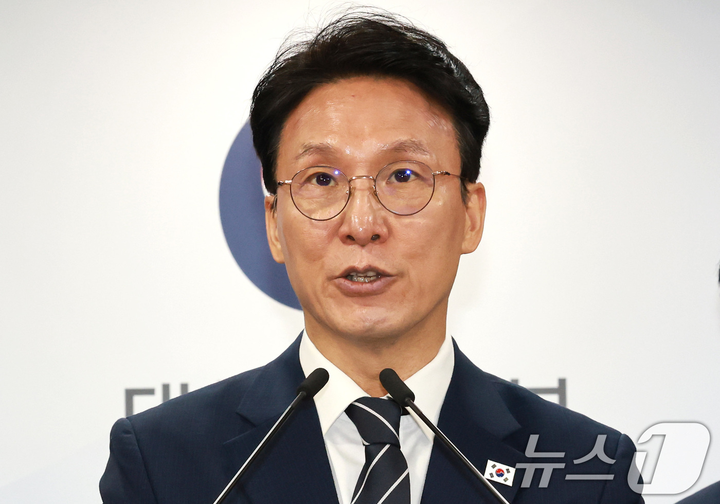 (서울=뉴스1) 임세영 기자 = 김민석 국무총리가 17일 서울 종로구 정부서울청사에서 삼성전자 파업 관련 대국민 담화를 하고 있다. 2026.5.17/뉴스1