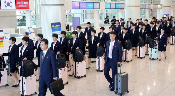 내고향여자축구단 '북한 여자축구클럽팀 첫 방남'
