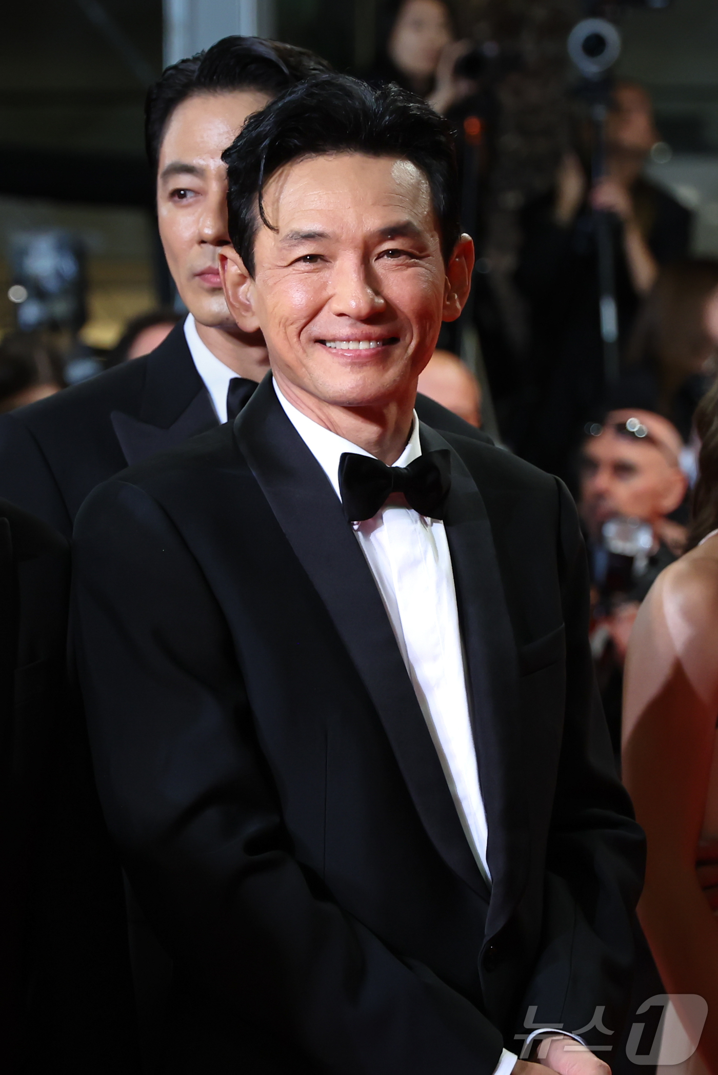 (칸=뉴스1) 이준성 특파원 = 제79회 칸 국제영화제 경쟁부문 초청작 ‘호프’ 공식 시사회가 열린 17일(현지시간) 프랑스 남부 소도시 칸 팔레 데 페스티발(Palais des …