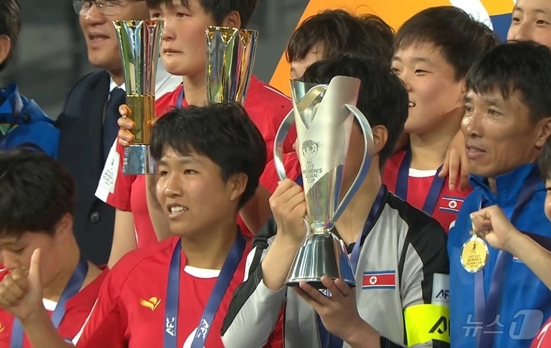 (평양 노동신문=뉴스1) = 북한 노동당 기관지 노동신문은 18일 "2026년 아시아축구연맹 17살 미만 여자아시아컵경기대회 우리 나라 팀과 일본팀과의 결승경기가 17일에 진행되였 …