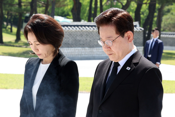 [속보] 李대통령 "5·18 정신 이어받아 '국민이 주인인 나라' 담대히 나아갈 것"
