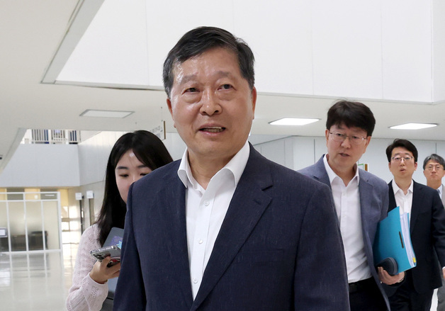 삼성전자 노·사후조정 회의 참석하는 박수근 중노위원장