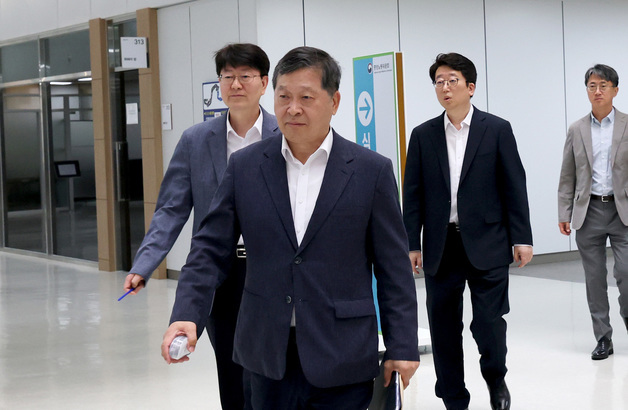 삼성전자 노·사후조정 회의 참석하는 박수근 중노위원장