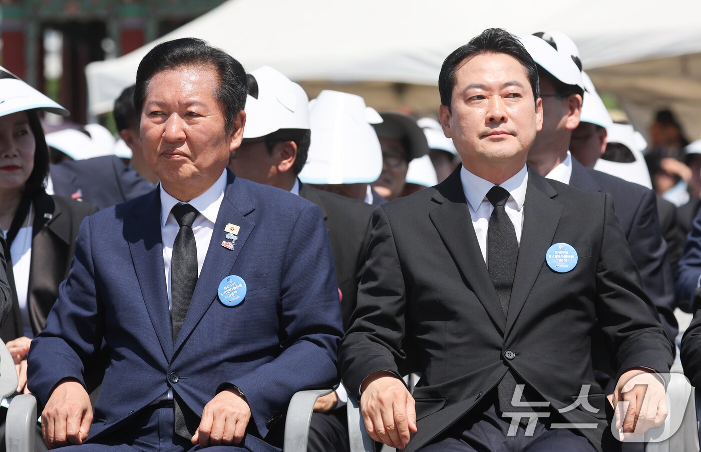 본문 이미지 - 정청래 더불어민주당 대표(왼쪽)와 장동혁 국민의힘 대표. 2026.5.18 ⓒ 뉴스1 이재명 기자