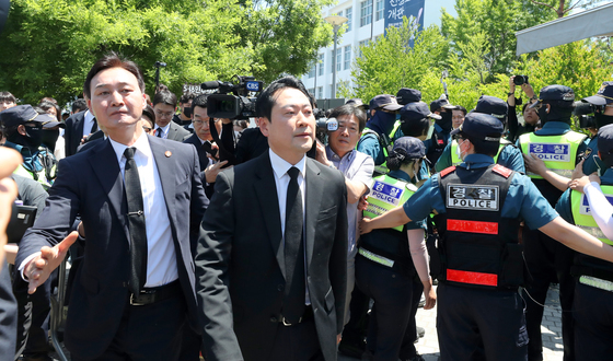 5.18기념식장 나오는 장동혁 대표