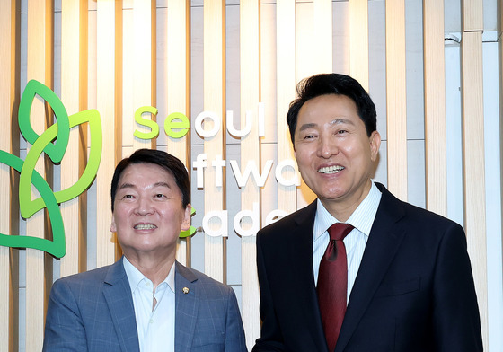 청년 취업 현장 찾은 오세훈·안철수