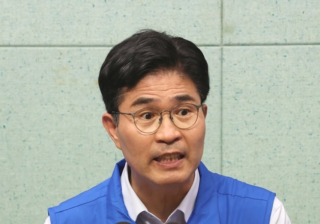 새만금 9조 투자, 누구 공인가…이원택·김관영 또 공방