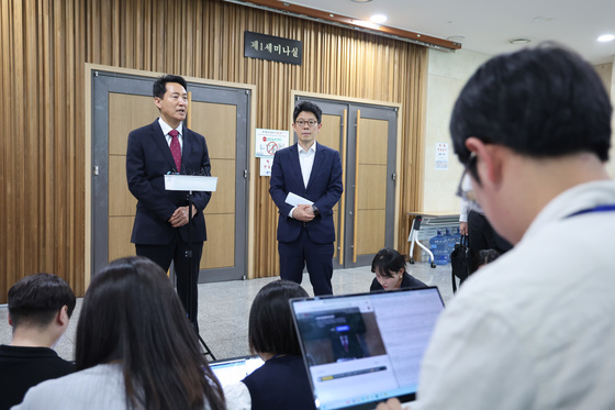 GTX 철근 누락 관련 답변하는 오세훈