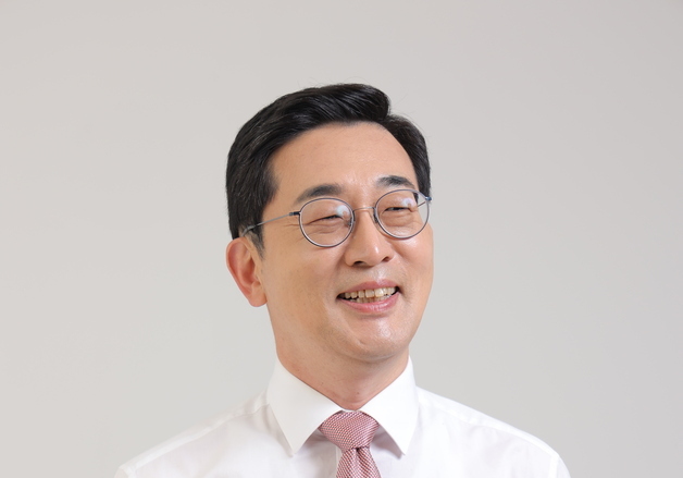 이학인 "단일화 없이 완주할 것…학교 선택권 위해 고교학군제 폐지"