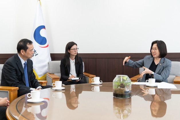 기상청, 태풍위 사무국과 면담…"특이태풍 대응 국제공조 강화"