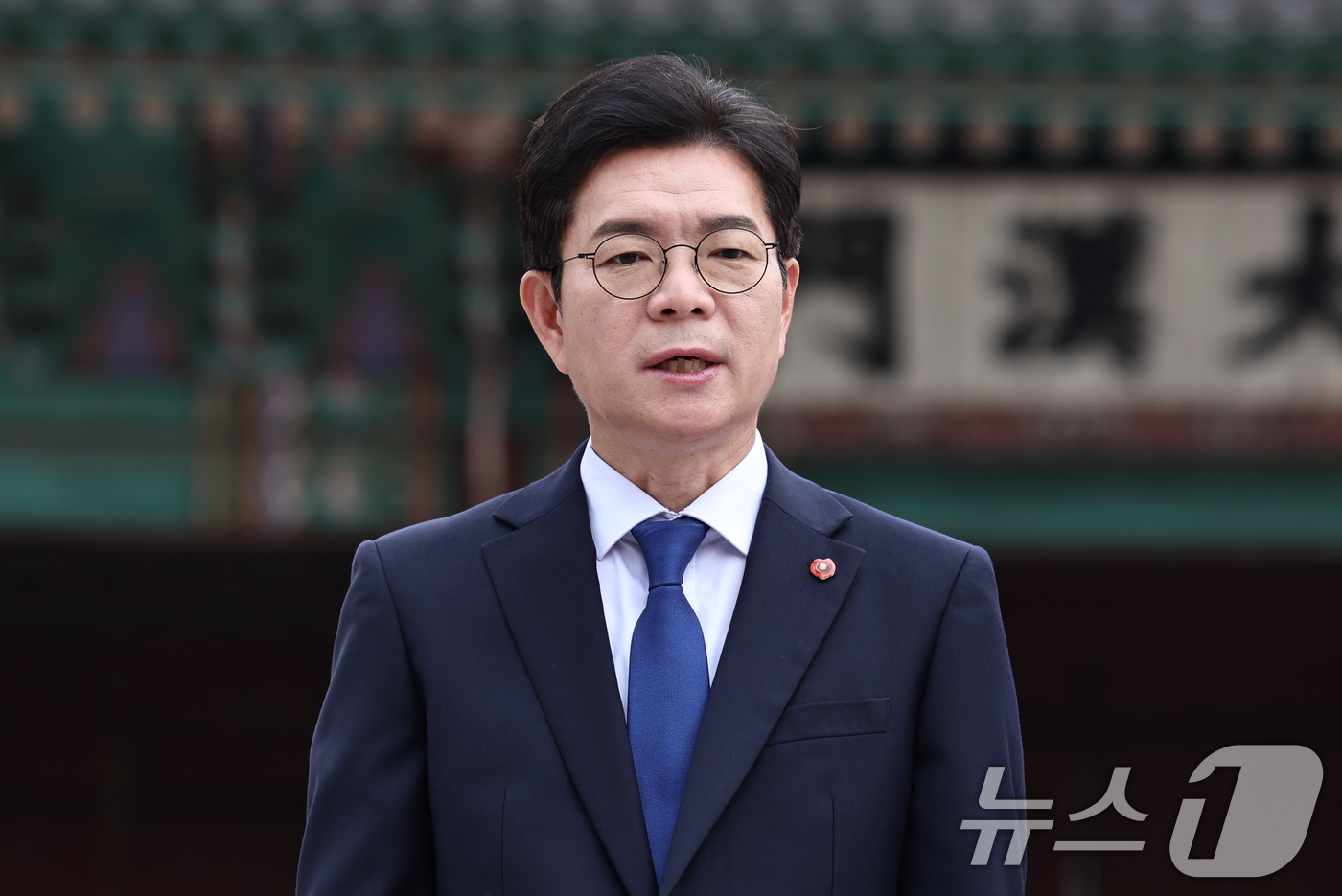 (서울=뉴스1) 구윤성 기자 = 정원오 더불어민주당 서울시장 후보가 19일 서울 덕수궁 대한문 앞에서 열린 위성곤 제주지사 후보와의 상생협력 정책협약식에서 인사말을 하고 있다. 2 …