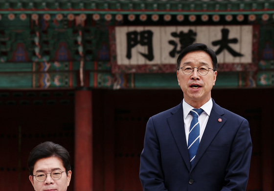 발언하는 위성곤 후보
