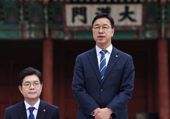 인사말하는 위성곤 제주지사 후보