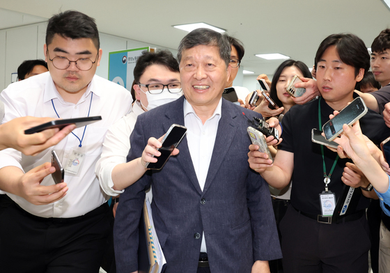 與, 삼성전자 노사 향해 "대화와 타협에 최선 다해달라"