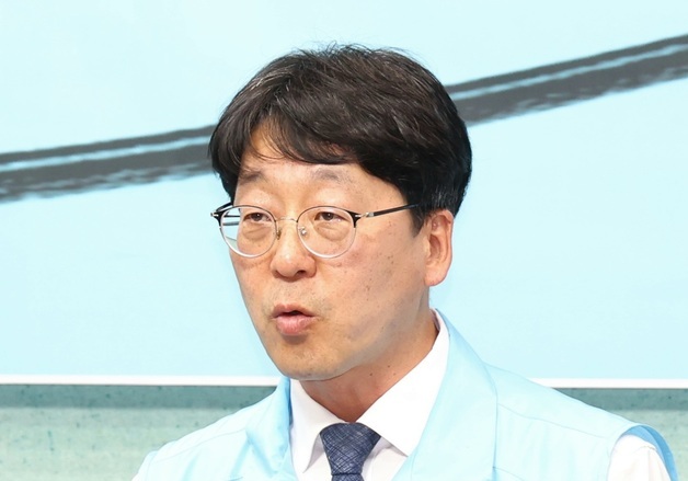 발언하는 강성희 후보