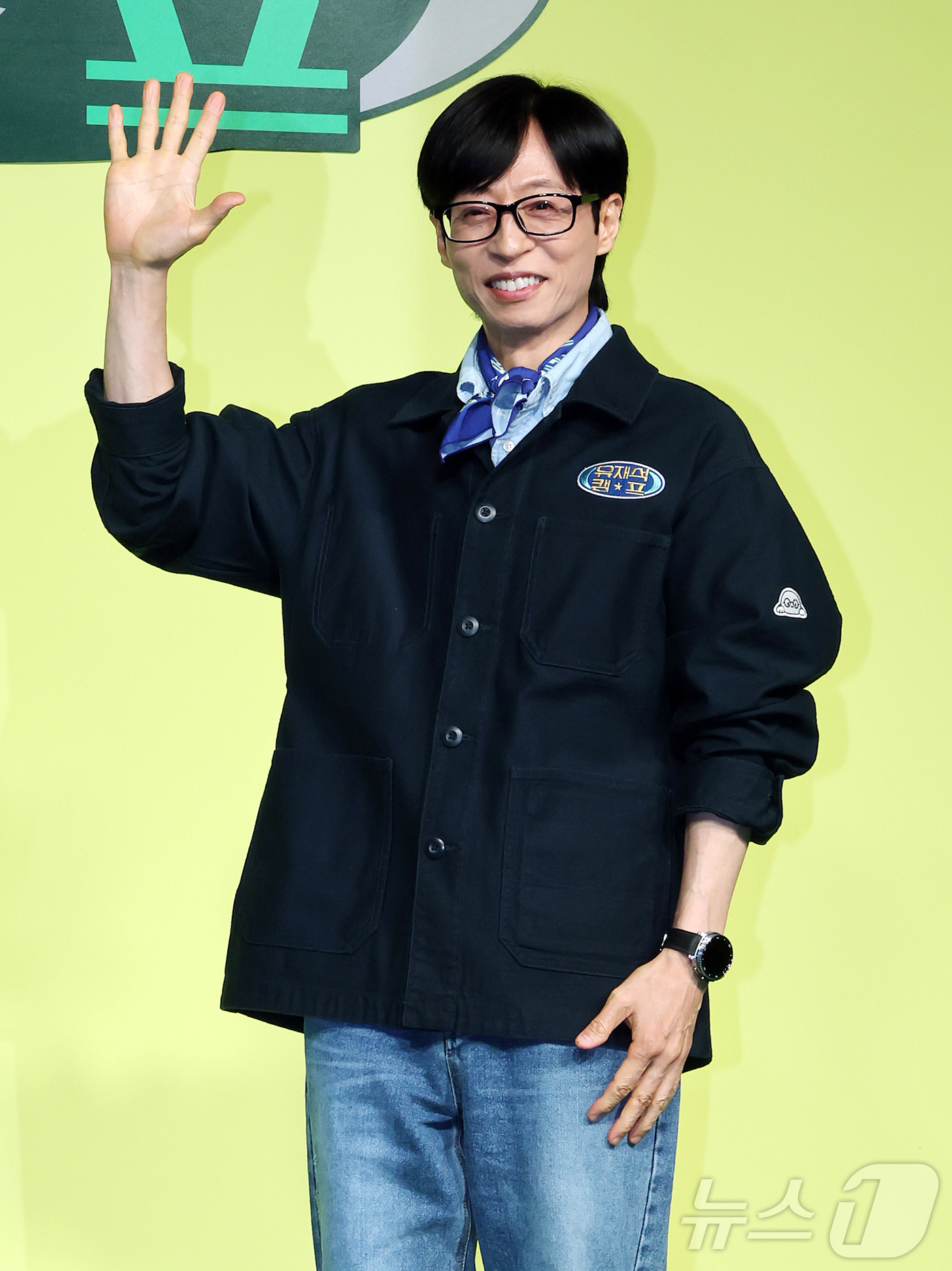 (서울=뉴스1) 김진환 기자 = 개그맨 유재석이 19일 오전 서울 종로구 JW 동대문 메리어트 호텔에서 열린 넷플릭스 새 예능프로그램 ‘유재석 캠프’ 제작발표회에 참석해 포즈를 취 …
