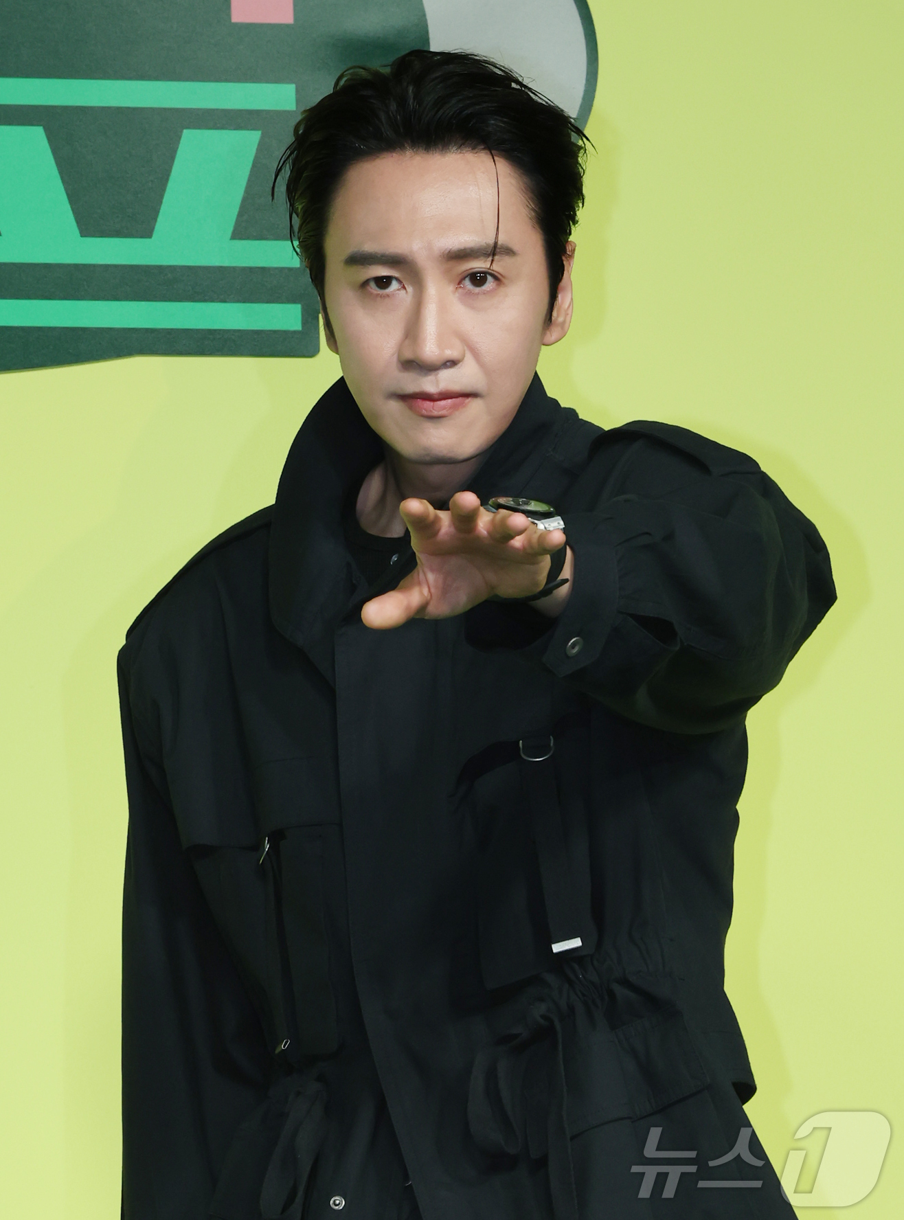 (서울=뉴스1) 김진환 기자 = 배우 이광수가 19일 오전 서울 종로구 JW 동대문 메리어트 호텔에서 열린 넷플릭스 새 예능프로그램 ‘유재석 캠프’ 제작발표회에 참석해 포즈를 취하 …