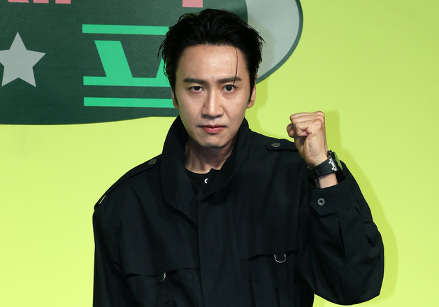 이광수, 군기반장의 눈빛