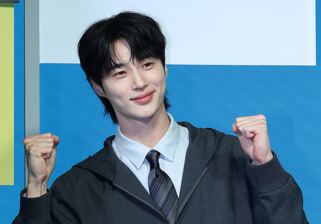 변우석, 깜찍하게 파이팅!