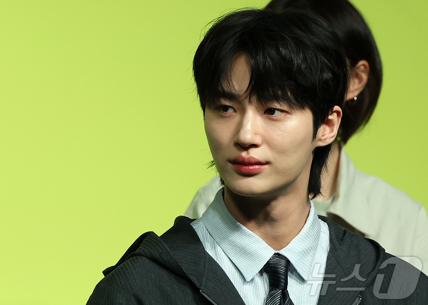 (서울=뉴스1) 김진환 기자 = 배우 변우석이 19일 오전 서울 종로구 JW 동대문 메리어트 호텔에서 열린 넷플릭스 새 예능프로그램 ‘유재석 캠프’ 제작발표회에 참석하고 있다.‘유 …