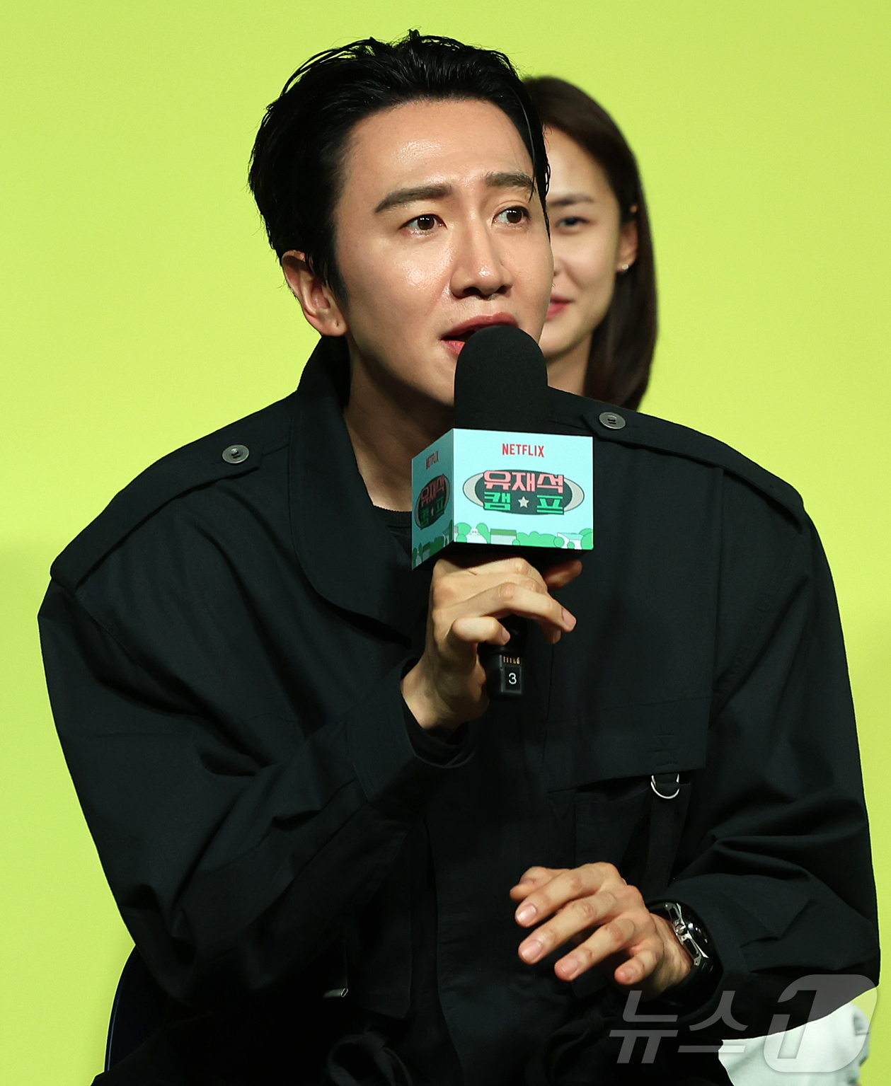 (서울=뉴스1) 김진환 기자 = 배우 이광수가 19일 오전 서울 종로구 JW 동대문 메리어트 호텔에서 열린 넷플릭스 새 예능프로그램 ‘유재석 캠프’ 제작발표회에 참석해 취재진 질문 …