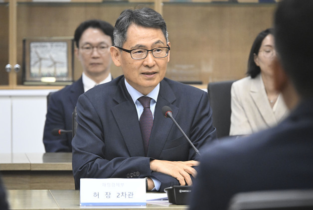 재경차관 "환율, 펀더멘털 대비 변동성 과도…필요시 적절한 조치"