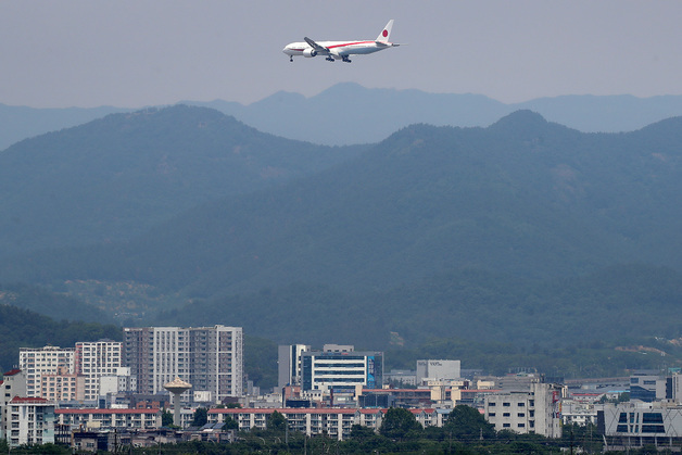 다카이치 日 총리, 대구공항 도착…안동 정상회담장으로 이동